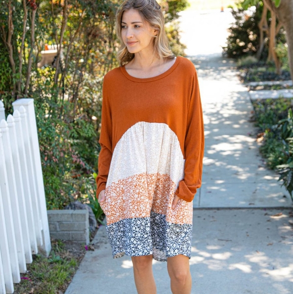 RUST AND FLORAL TIERED BABYDOLL POCKETED DRESS - Picture 2 of 7